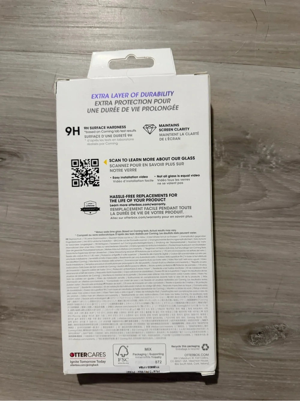 OtterBox Amplify Glass Screen Protector - White & Black Packaging